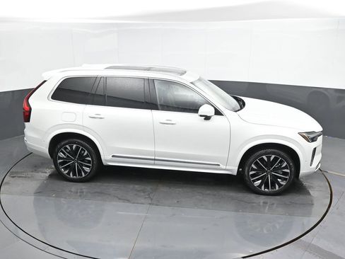 New 2025 Volvo XC90 B5 Plus w/ Protection Package Premier image 35
