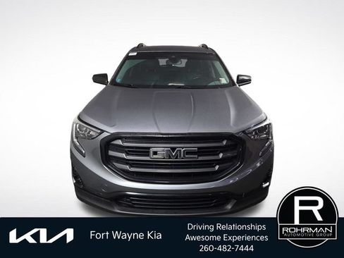 Used 2020 GMC Terrain SLT w/ Elevation Edition FWD image 3