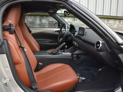 Used 2023 MAZDA MX-5 Miata Grand Touring image 23