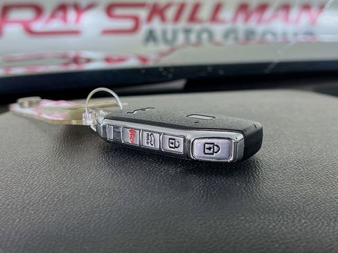 Used 2023 Kia Sorento EX AWD/4WD image 12