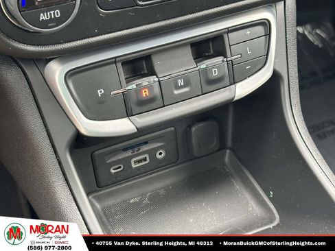 Certified 2024 GMC Terrain SLT FWD image 27