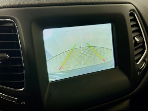 Used 2021 Jeep Compass Latitude w/ Sun and Sound Group image 18