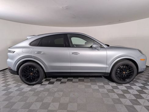 New 2026 Porsche Cayenne Coupe AWD/4WD image 8