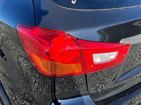 Used 2019 Mitsubishi Outlander Sport LE image 27