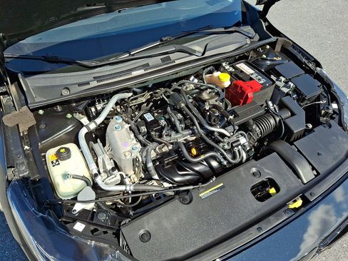 Used 2022 Nissan Sentra SR w/ SR Premium Package FWD image 27
