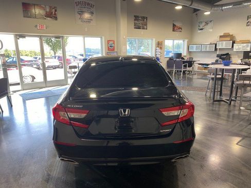Used 2021 Honda Accord Sport image 10
