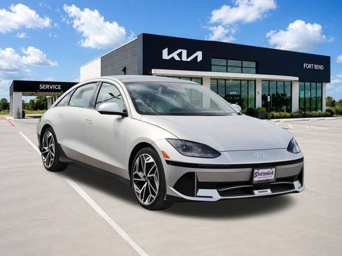 Used 2023 Hyundai Ioniq 6 Limited RWD image 3