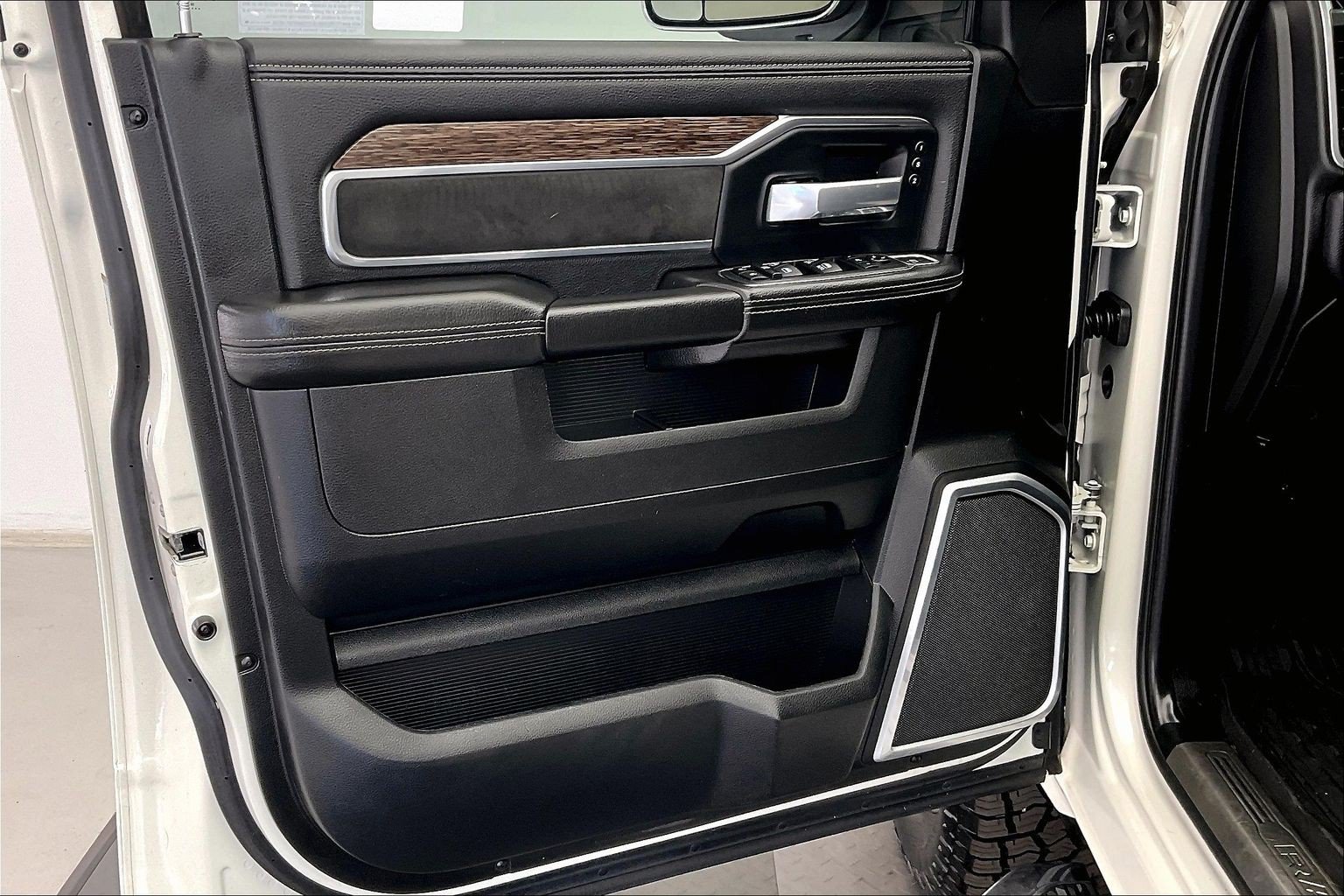 Used 2020 RAM 2500 Laramie AWD/4WD image 26