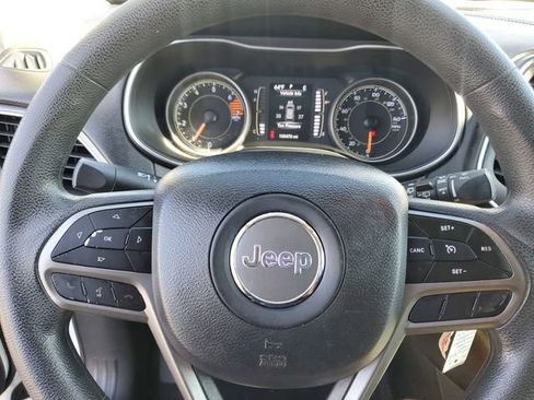 Used 2019 Jeep Cherokee Latitude w/ Popular Appearance Group image 22