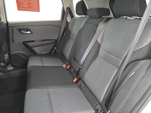 Certified 2023 Nissan Rogue SV FWD image 13