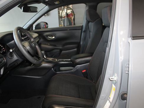Used 2024 Honda HR-V Sport image 12