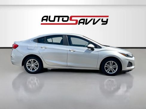 Used 2019 Chevrolet Cruze LT w/ LT Fleet Convenience Package FWD image 8