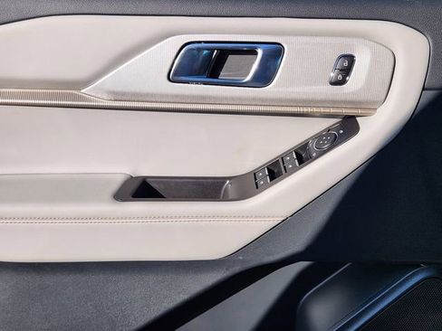 New 2026 Ford Explorer Active w/ Active Comfort Package image 22