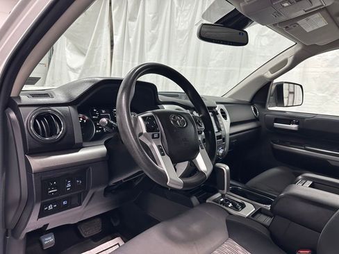 Used 2021 Toyota Tundra SR5 w/ Convenience Package AWD/4WD image 15