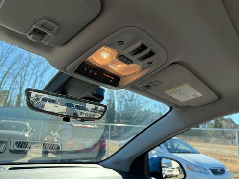 Used 2022 Chevrolet Bolt EUV Premier w/ Sun & Sound Package image 22