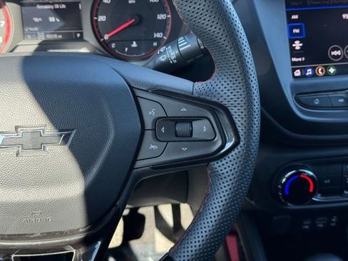 Used 2023 Chevrolet TrailBlazer RS AWD/4WD image 25
