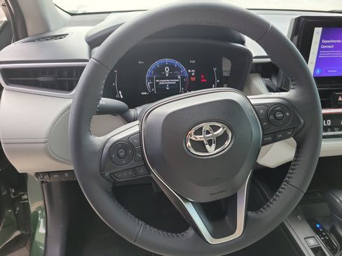 Used 2026 Toyota Corolla Cross LE w/ Moonroof Package FWD image 26