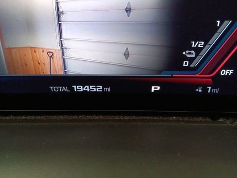 Used 2025 BMW XM image 16