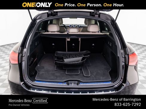 Used 2025 Mercedes-Benz GLC 350e 4MATIC image 30
