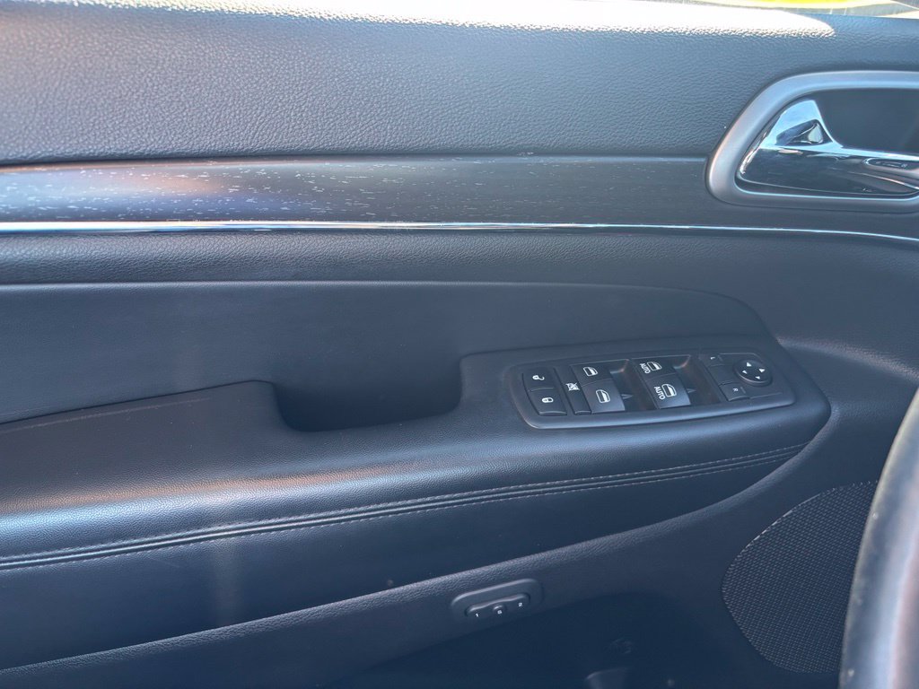 Used 2018 Jeep Grand Cherokee Limited AWD/4WD image 28
