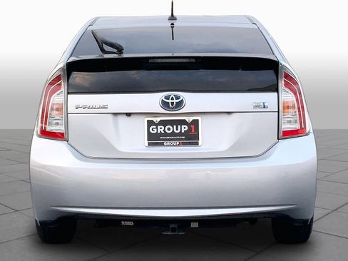 Used 2015 Toyota Prius Four FWD image 4