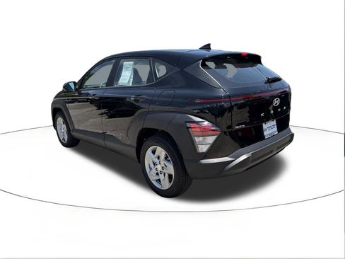 Certified 2026 Hyundai Kona SE FWD image 5