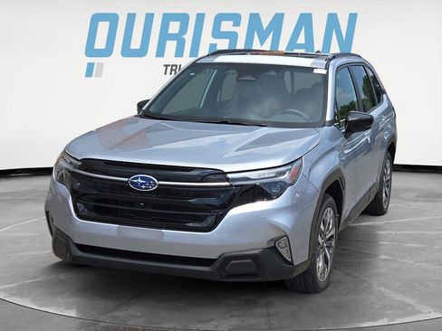 New 2025 Subaru Forester Touring image 2