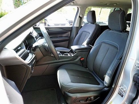 Certified 2023 Jeep Grand Cherokee L Laredo RWD image 16