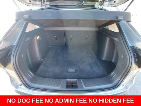 Used 2025 Chevrolet Trax LT w/ LT Convenience Package FWD image 9