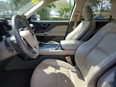 Used 2020 Lincoln Aviator Reserve image 21