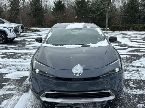 New 2026 Toyota Prius Plug-In Hybrid FWD image 7