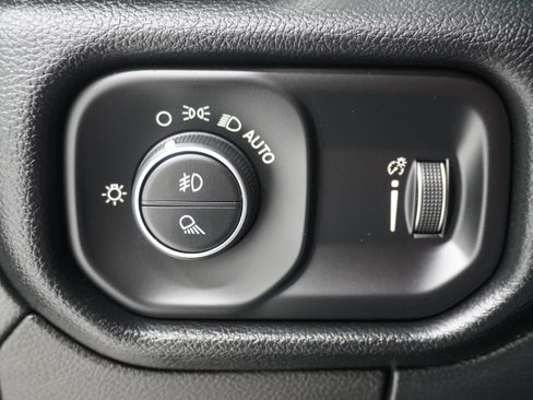 Used 2021 RAM 1500 Lone Star RWD image 25