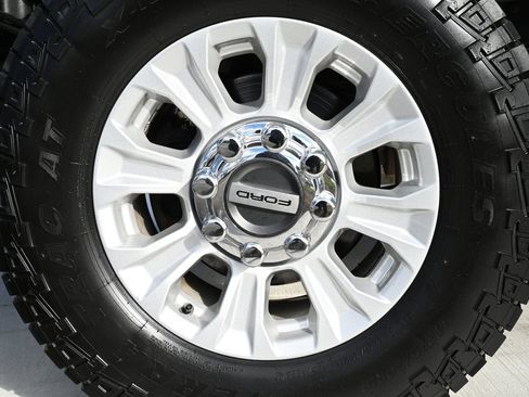 Used 2021 Ford F250 XLT w/ Camper Package image 48