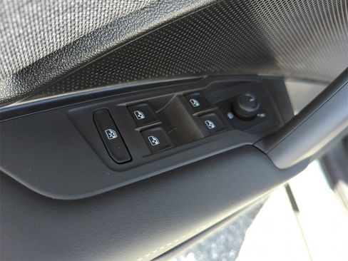 New 2026 Volkswagen Tiguan S image 25