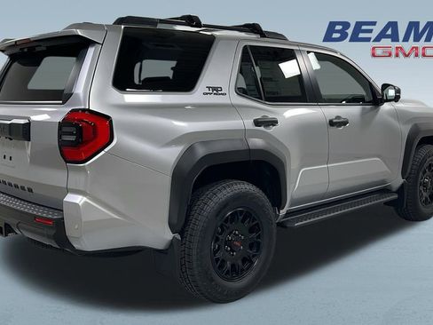 Used 2025 Toyota 4Runner TRD Off-Road Premium image 5