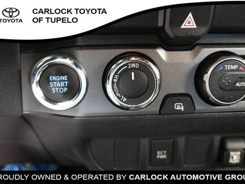 Used 2022 Toyota Tacoma TRD Sport AWD/4WD image 17