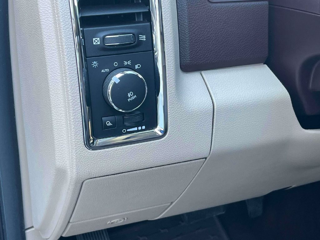 Used 2016 RAM 1500 Laramie Longhorn w/ Convenience Group AWD/4WD image 28