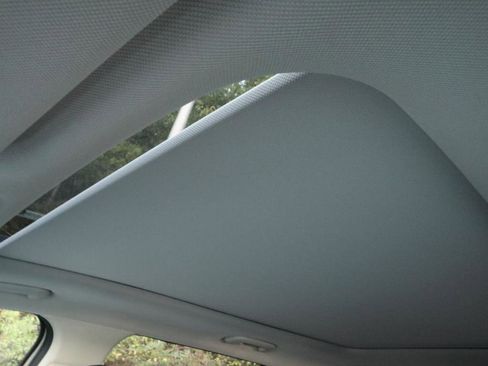 New 2025 Kia Sorento S w/ Panoramic Sunroof Package FWD image 12