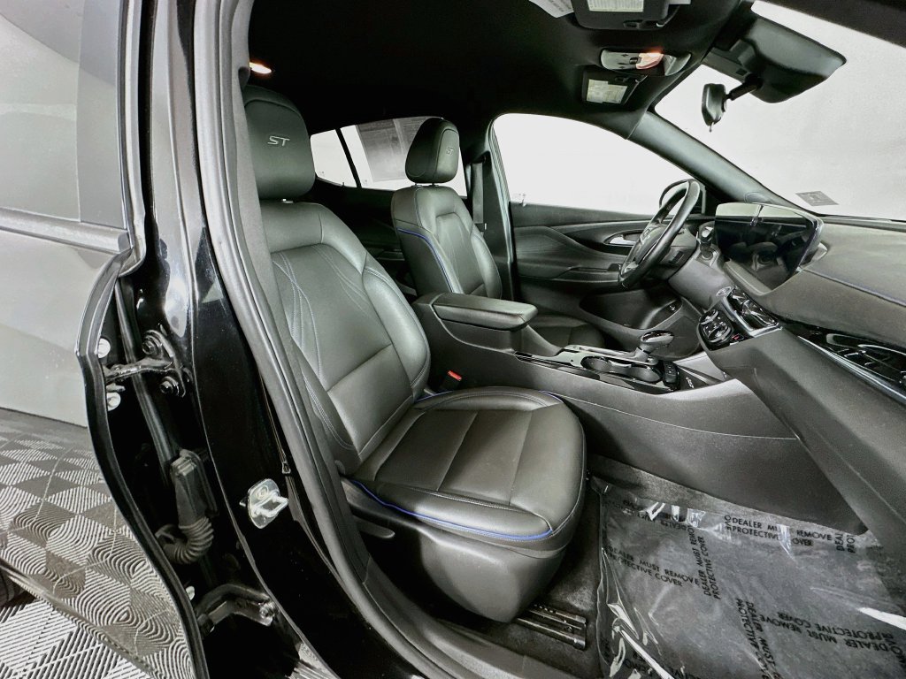 Used 2024 Buick Envista Sport Touring w/ Convenience I Package FWD image 34