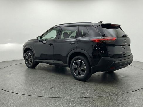 Used 2025 Nissan Rogue SV AWD/4WD image 6