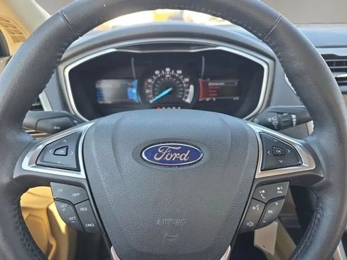 Used 2016 Ford Fusion SE w/ Equipment Group 202A FWD image 19