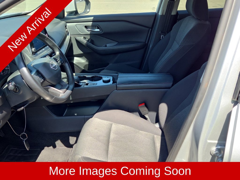 Used 2025 Nissan Rogue SV AWD/4WD image 10