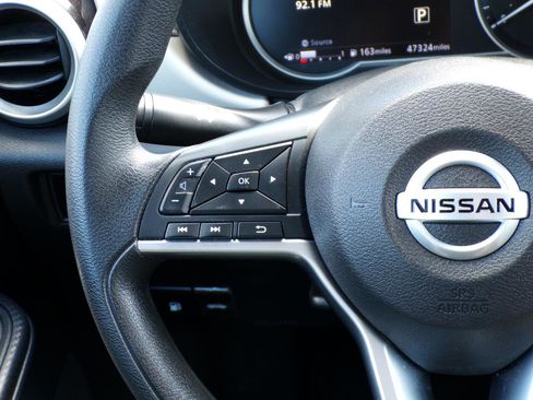 Used 2022 Nissan Versa SV w/ Trunk Package image 14