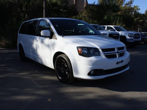 Used 2020 Dodge Grand Caravan GT FWD image 1