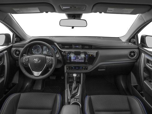 Used 2017 Toyota Corolla SE w/ SE Premium Package FWD image 8