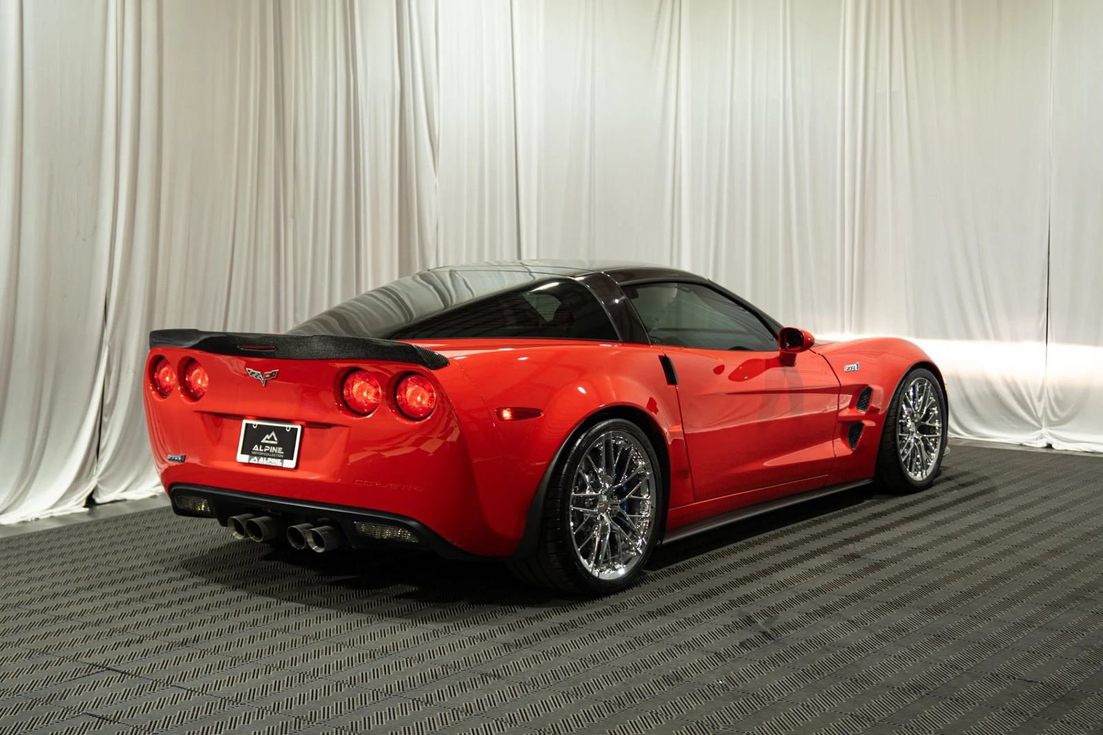 Used 2010 Chevrolet Corvette ZR1 w/ Preferred Equipment Group RWD image 8