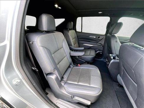 Certified 2025 Chevrolet Traverse High Country image 29