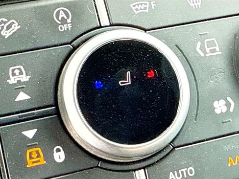 Used 2023 Land Rover Defender 130 X AWD/4WD image 21