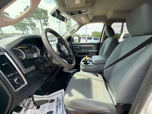 Used 2020 RAM 1500 Classic SLT RWD image 13