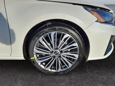 Certified 2025 Nissan Altima 2.5 SL image 28